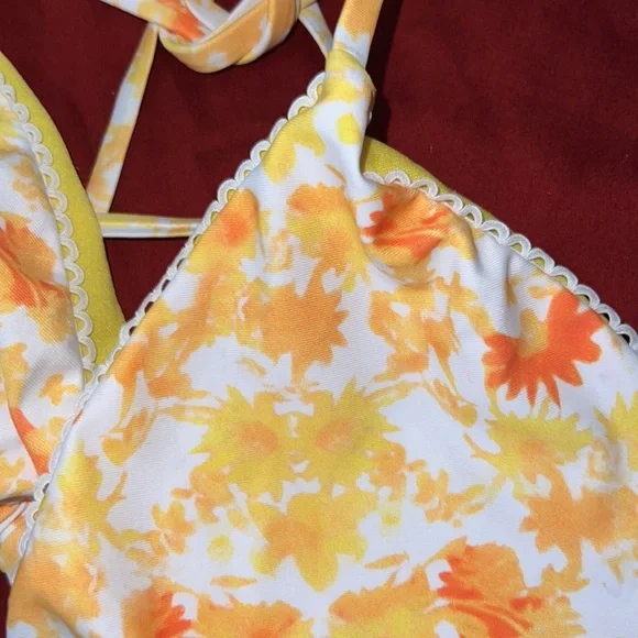 Yellow Bikini top. Size M. New without tag. Never worn. - Picture 4 of 4